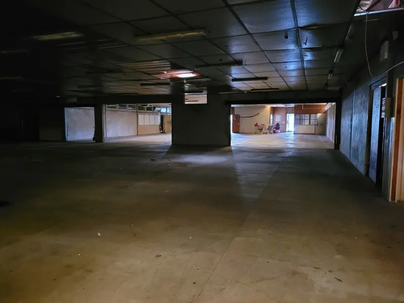 SAINT PAUL LES DAX -  local d'activités / Entrepôt de 1.500 m²