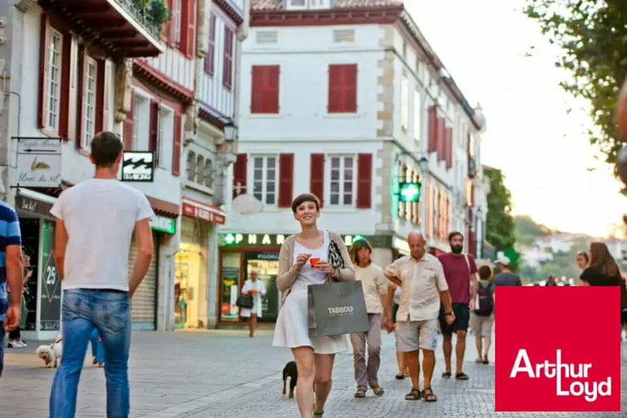 DROIT AU BAIL  - Saint-Jean de Luz - EMPLACEMENT N° 1 et PIETONNIER