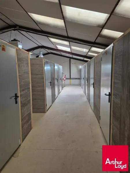 Entrepôt / Activité à vendre - Saint-Vincent-De-Tyrosse (40230) - 850 m²
