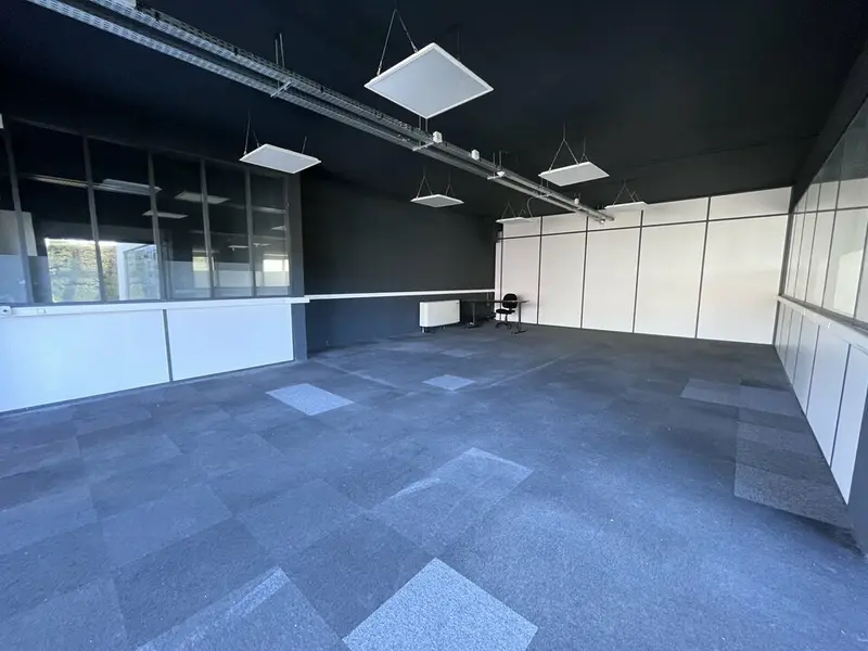 Local Commercial à louer - Villeneuve-Loubet (06270) - 247 m² - 3 345 €/mois