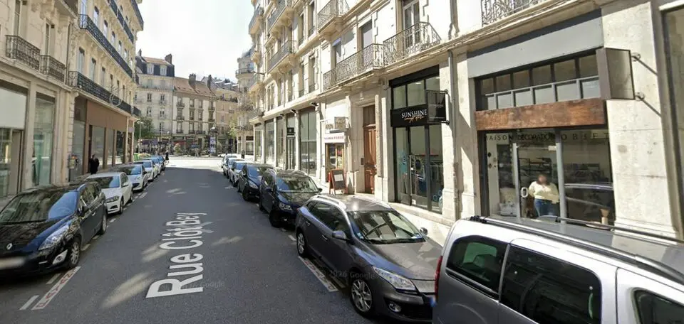 Local Commercial à vendre - Grenoble (38000) - 100 m² - 0 €