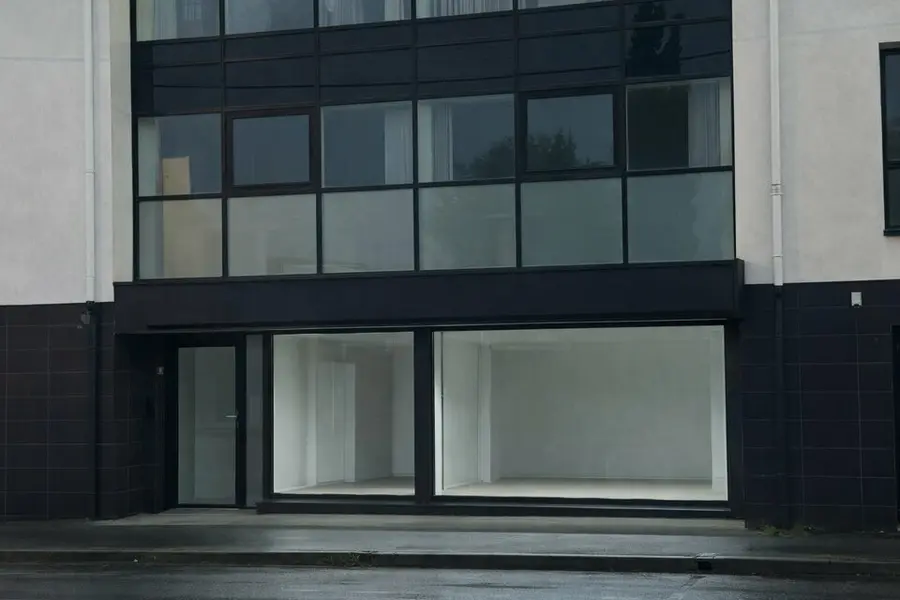 A LOUER / LOCAL COMMERCIAL / YVETOT 