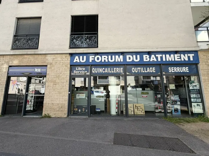 Local Commercial à louer - Lyon 07 (69007) - 120 m² - 3 000 €/mois