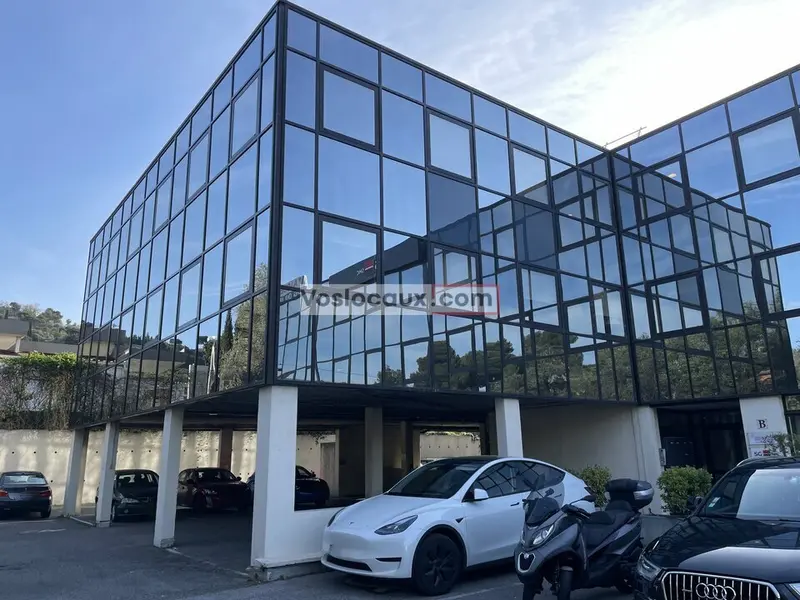 Bureau à louer - Mougins (06250) - 219 m² - 2 828 €/mois