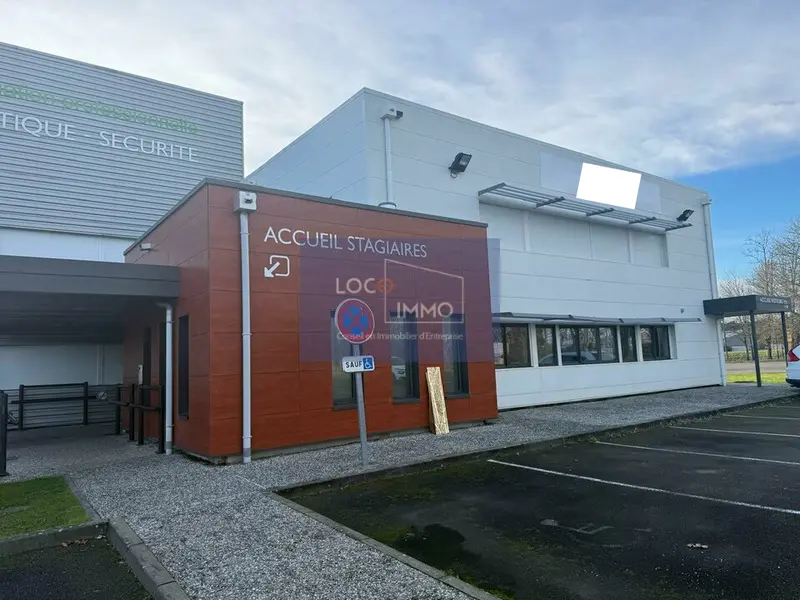 Entrepôt / Activité à vendre - Sauvagnon (64230) - 1210 m²