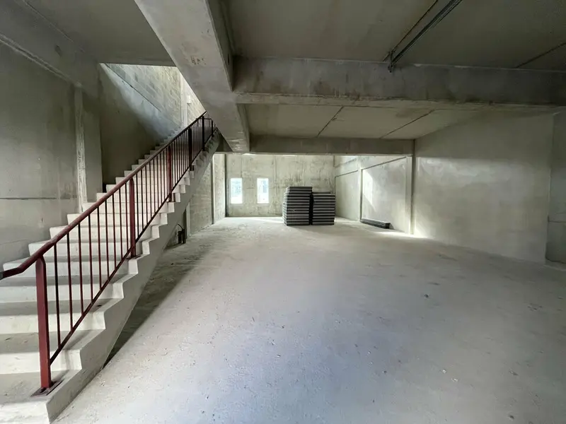 Entrepôt / Activité à louer - Serris (77700) - 260 m² - 2 600 €/mois