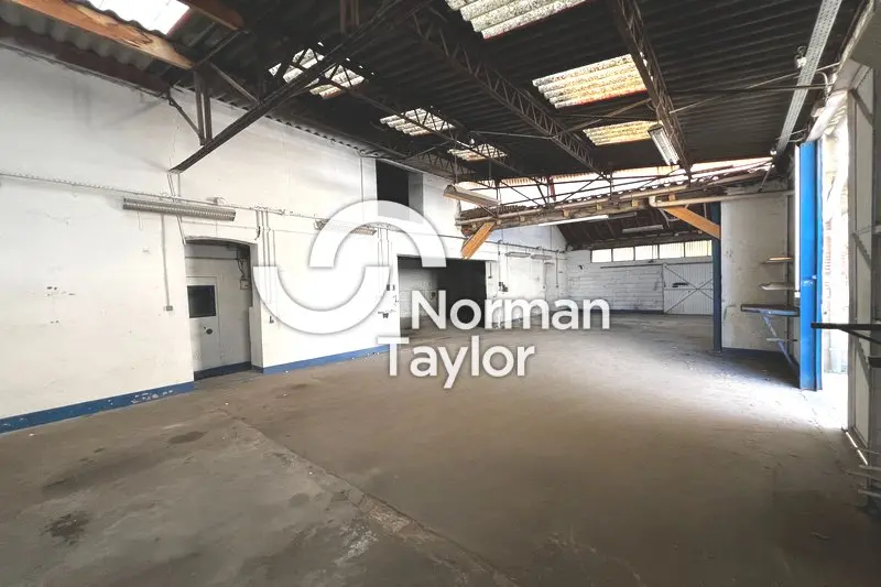 Entrepôt / Activité à louer - Perpignan (66000) - 466 m² - 1 500 €/mois