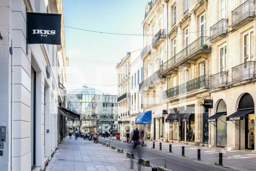 Local Commercial à vendre - Bordeaux (33000) - 130 m² - 0 €