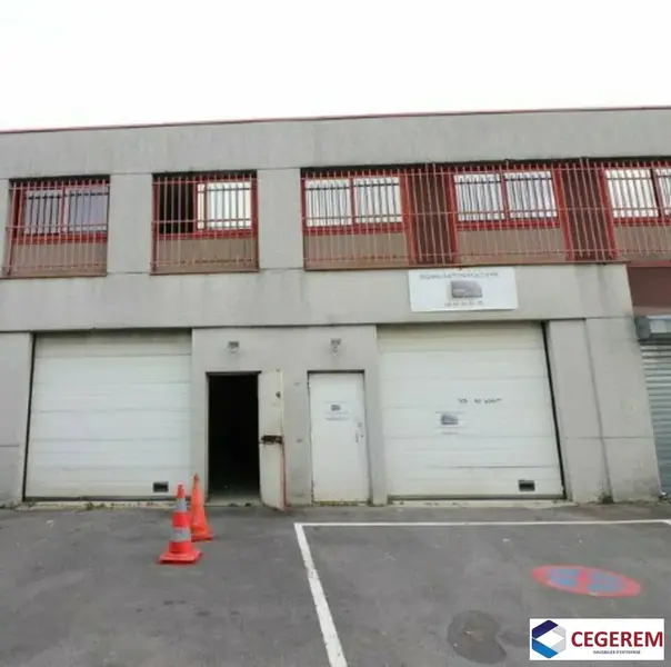 Entrepôt / Activité à louer - Lisses (91090) - 230 m² - 1 916 €/mois
