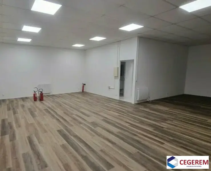 Bureau à louer - Lisses (91090) - 68 m² - 510 €/mois