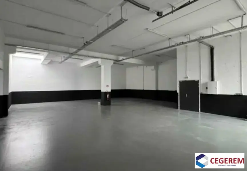 Entrepôt / Activité à louer - Villejuif (94800) - 387 m² - 4 416 €/mois