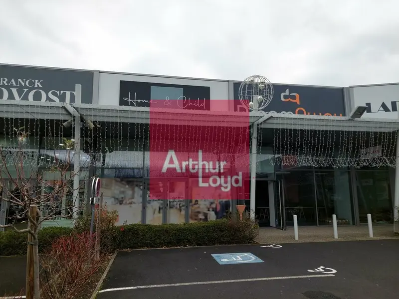 AUBIERE A LOUER LOCAL COMMERCIAL 149 M²