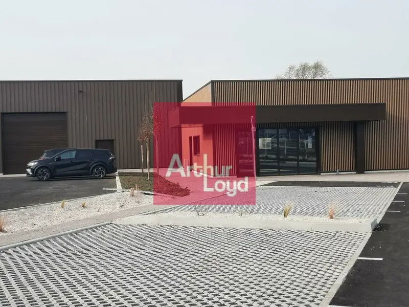 Entrepôt / Activité à louer - Cournon-D'Auvergne (63800) - 450 m² - 3 916 €/mois