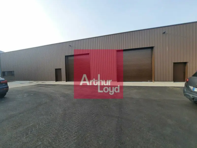 Entrepôt / Activité à louer - Cournon-D'Auvergne (63800) - 500 m² - 3 541 €/mois