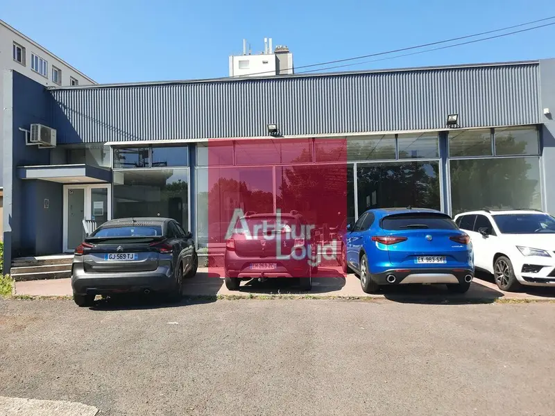 Entrepôt / Activité à louer - Clermont-Ferrand (63000) - 590 m² - 2 950 €/mois