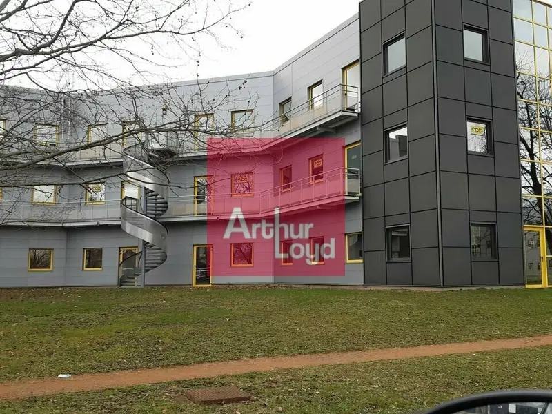 Bureau à louer - Aubière (63170) - 570 m² - 5 700 €/mois