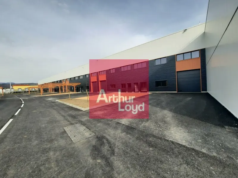 Entrepôt / Activité à louer - Clermont-Ferrand (63100) - 4242 m² - 27 219 €/mois