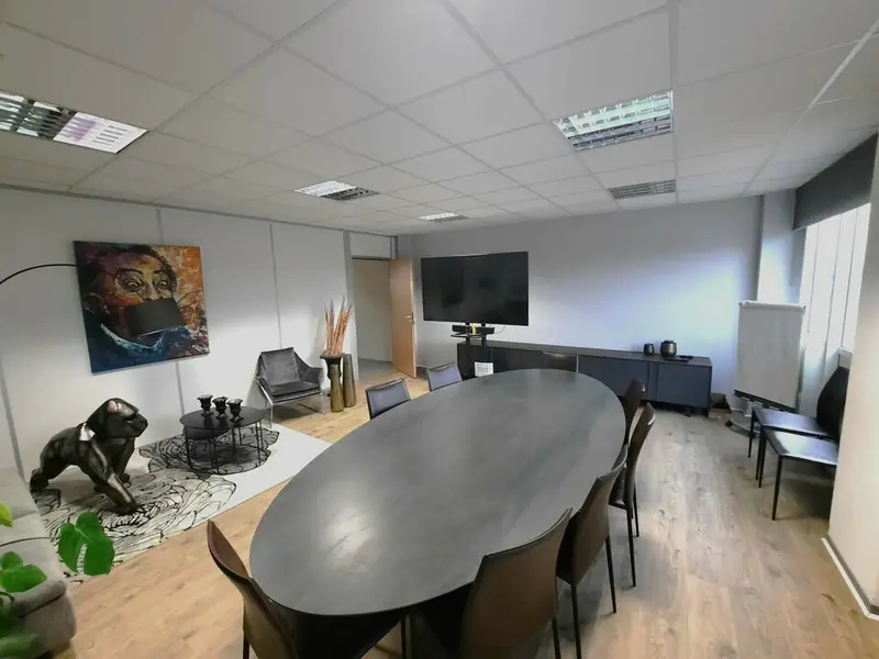 Bureau à louer - Aubière (63170) - 270 m² - 2 880 €/mois