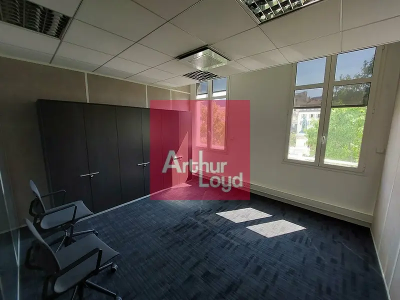 BUREAUX A LOUER CLERMONT-FERRAND CENTRE VILLE 296m²
