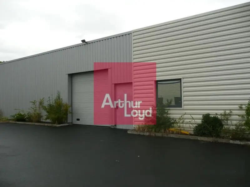 Entrepôt / Activité à louer - Clermont-Ferrand (63100) - 230 m² - 1 750 €/mois