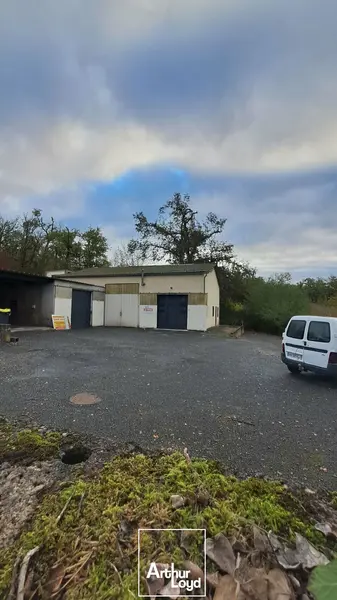 A louer Locaux d'activité 220m² La Chapelle-aux-Brocs