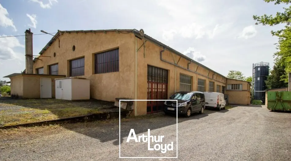 Entrepôt / Activité à louer - La Chapelle-Aux-Brocs (19360) - 1980 m²