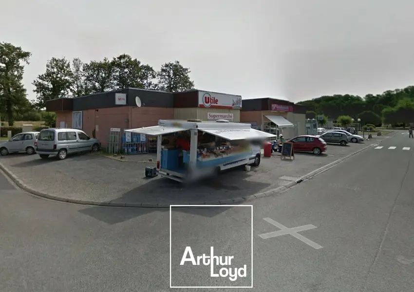 Local Commercial à louer - Chartrier-Ferrière (19600) - 440 m² - 2 500 €/mois