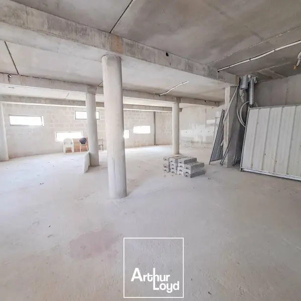 A louer Local commercial  127m² Brive-la-Gaillarde