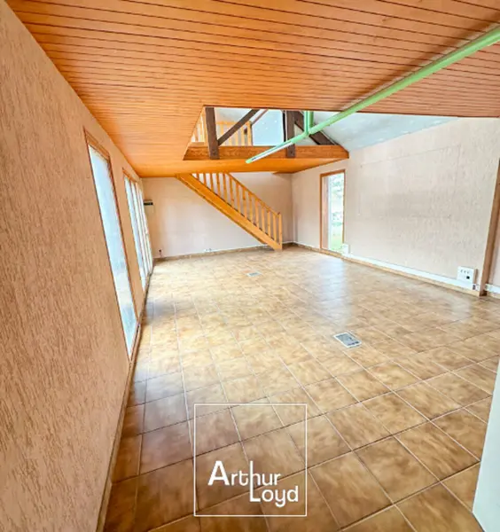 Bureau à vendre - La Chapelle-Aux-Brocs (19360) - 250 m²