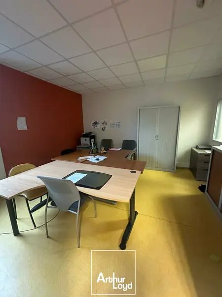 Bureau à vendre - Brive-La-Gaillarde (19100) - 80 m²