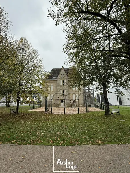 Bureau à vendre - Brive-La-Gaillarde (19100) - 315 m²