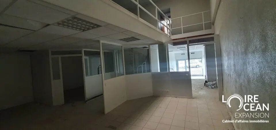 Local Commercial à louer - Nantes (44200) - 250 m² - 2 500 €/mois