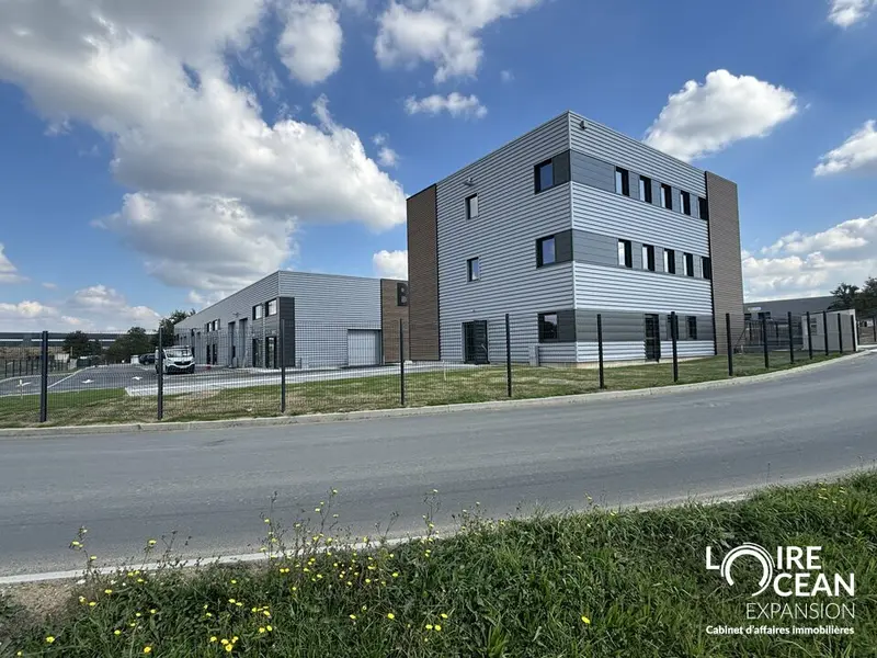 Entrepôt / Activité à vendre - Cholet (49300) - 186 m²