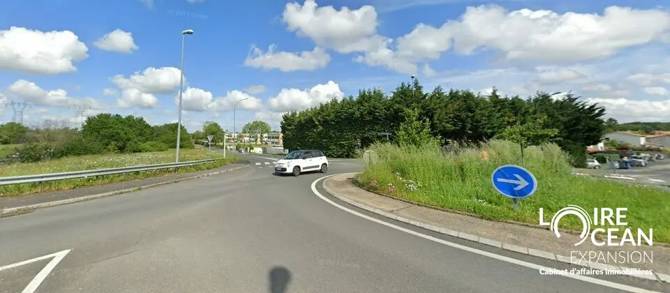 Bureau à louer - Rezé (44400) - 230 m² - 3 166 €/mois