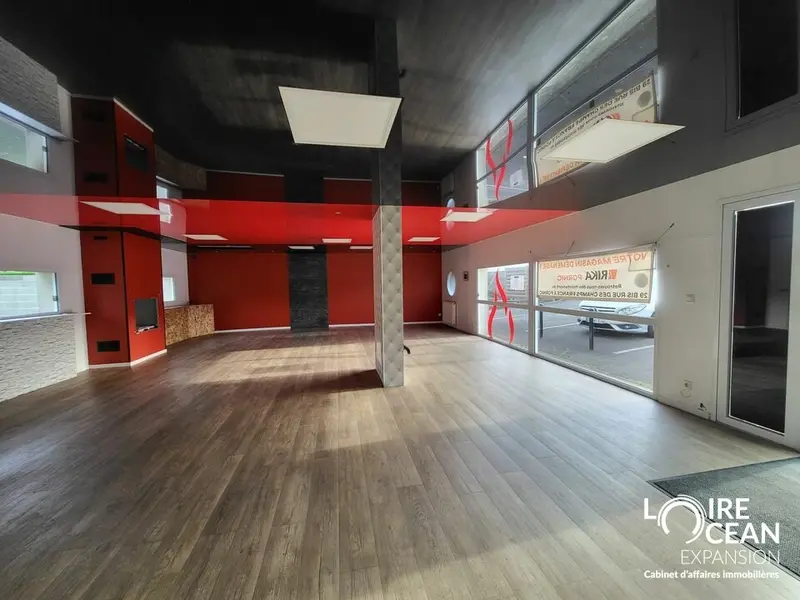 Local Commercial à louer - Pornic (44210) - 250 m² - 2 750 €/mois