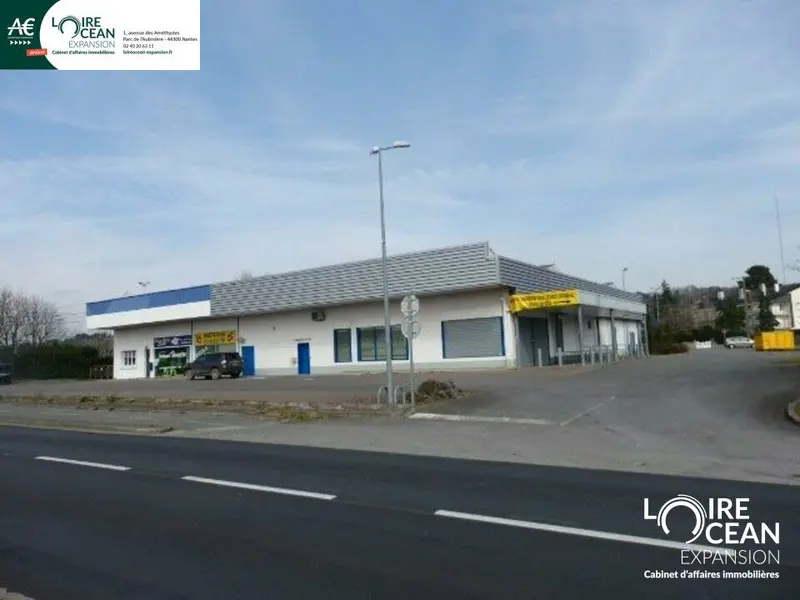 Local Commercial à louer - Saint-Étienne-De-Montluc (44360) - 980 m² - 7 500 ...