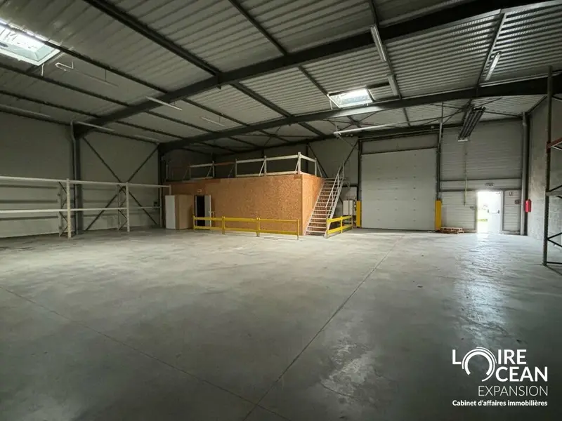 A louer Locaux d'activité 355m² Ancenis