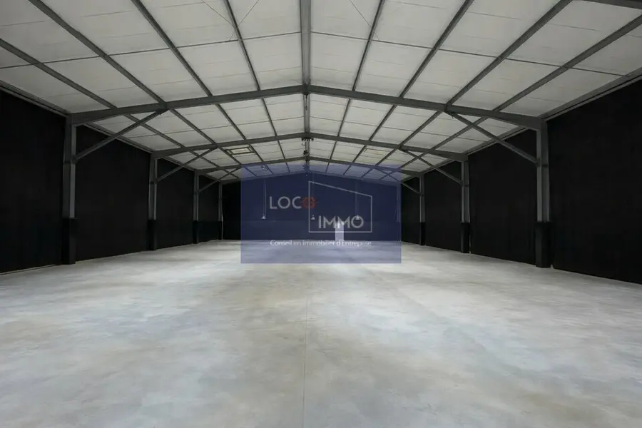 A vendre Locaux d'activité 1590m² Gradignan