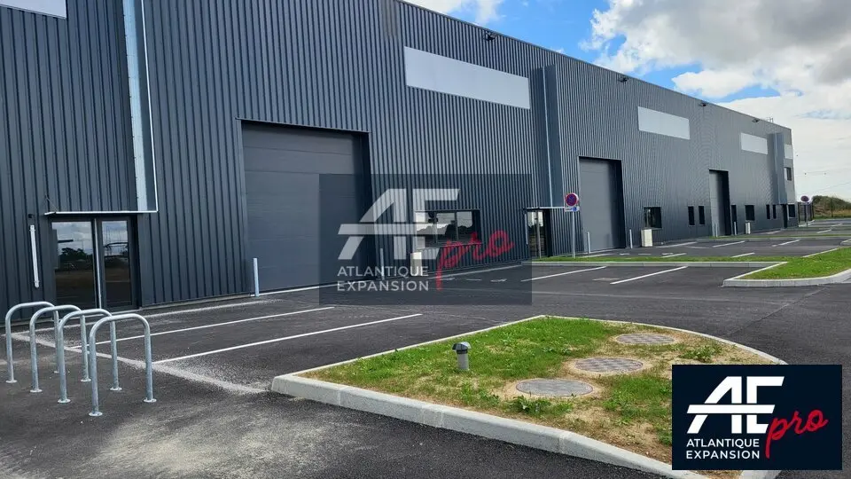 Local d'activité / stockage  à louer par Atlantique Expansion Pro 
