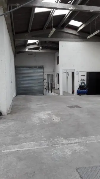 Entrepôt / Activité à louer - Saint-Nazaire (44600) - 267 m² - 2 003 €/mois