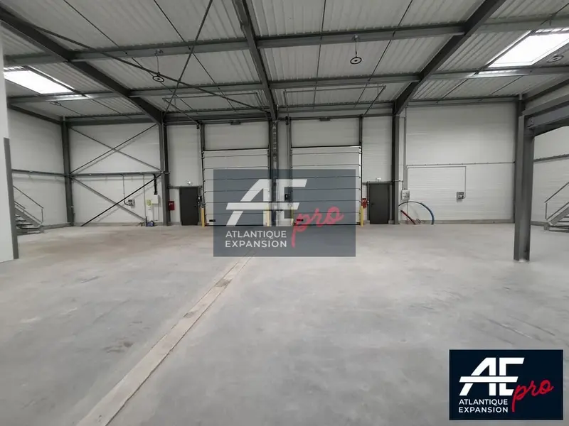Entrepôt / Activité à louer - Saint-Nazaire (44600) - 363 m² - 3 300 €/mois