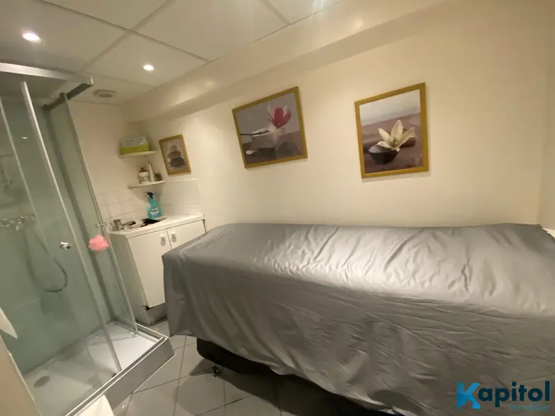 Local Commercial à vendre - Paris 08 (75008) - 54 m² - 134 400 €