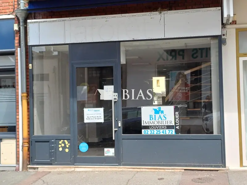 Local Commercial à louer - Acquigny (27400) - 80 m² - 860 €/mois