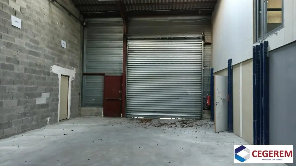 LOCAL MIXTE 400 M2 A VENDRE OU A LOUER A MELUN