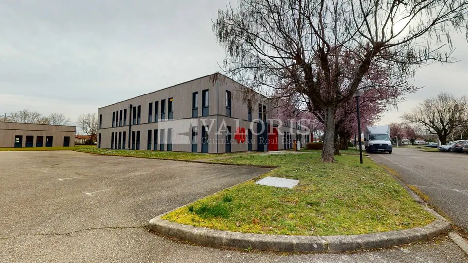 A louer Bureaux 6373m² Vénissieux