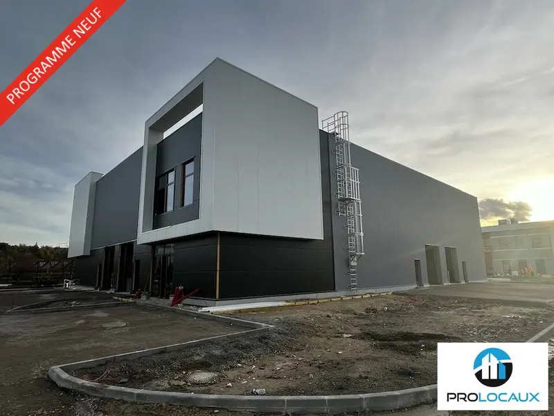 A louer Locaux d'activité 383m² Montataire