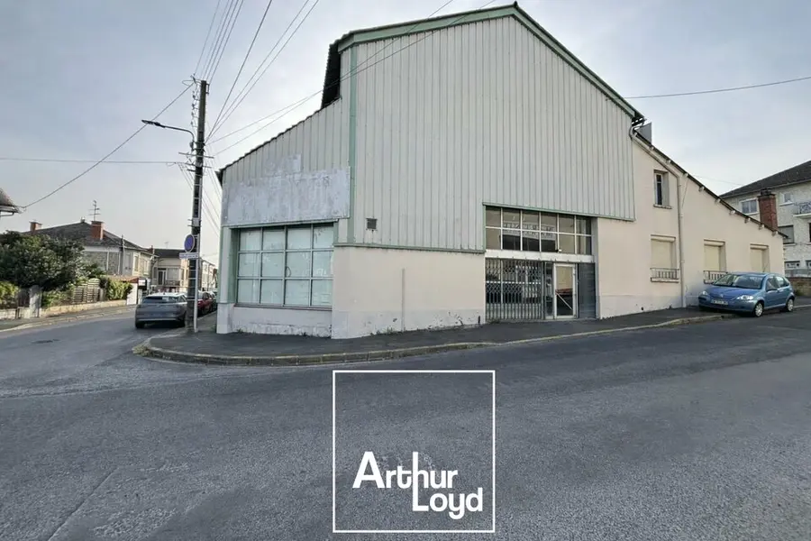 Entrepôt / Activité à louer - Brive-La-Gaillarde (19100) - 450 m² - 2 500 €/mois