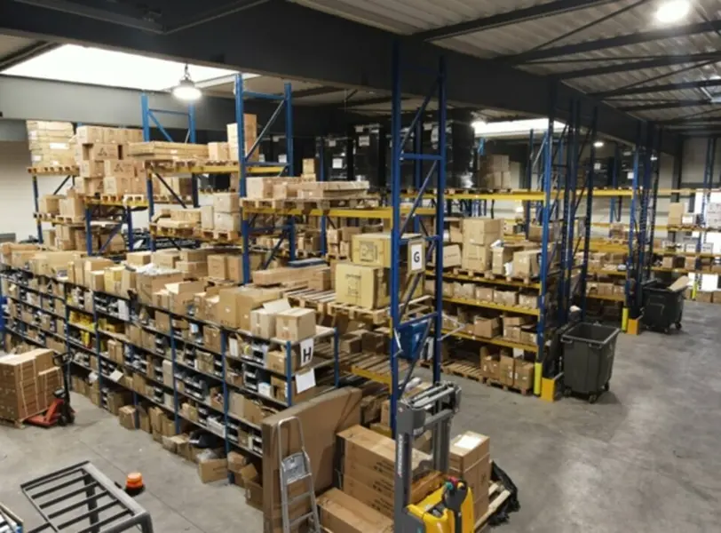 A vendre Locaux d'activité 1100m² Guichainville