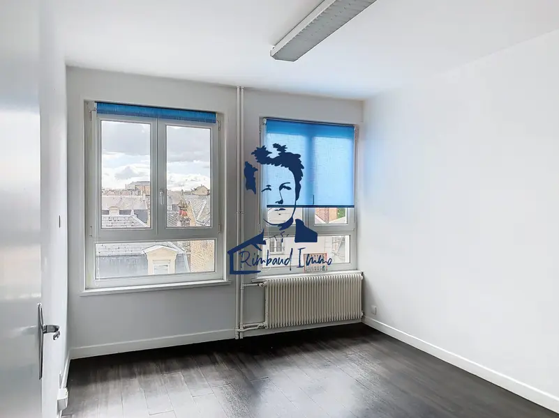 Bureau à louer - Les Ayvelles (08000) - 65 m² - 400 €/mois