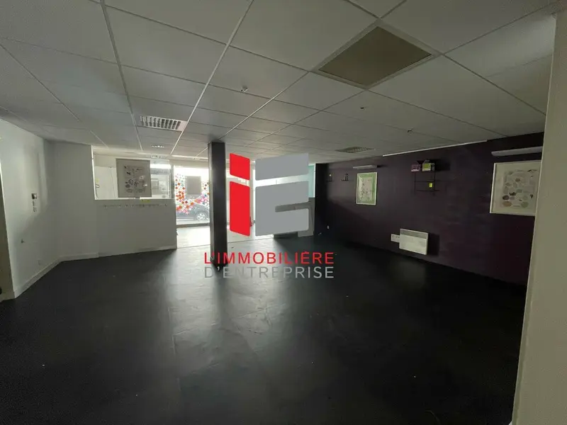 Local Commercial à vendre - Lorient (56100) - 180 m²
